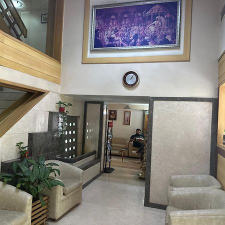 פונה Hotel Ashirwad מראה חיצוני תמונה