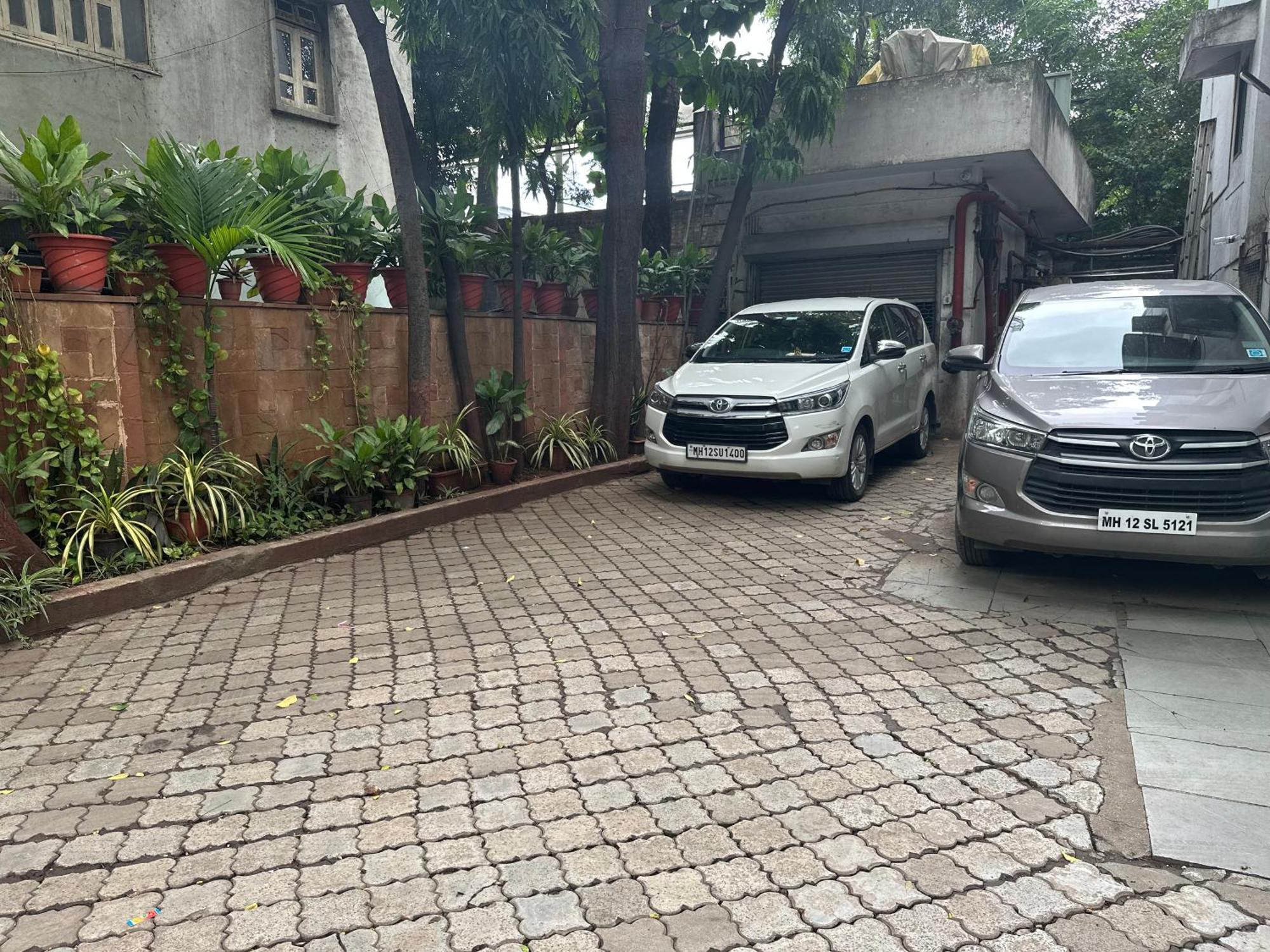 פונה Hotel Ashirwad מראה חיצוני תמונה