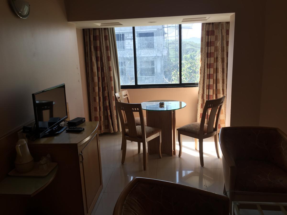 פונה Hotel Ashirwad מראה חיצוני תמונה