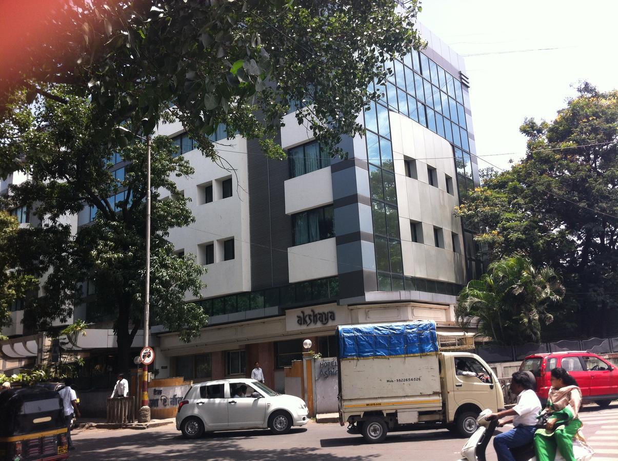 פונה Hotel Ashirwad מראה חיצוני תמונה