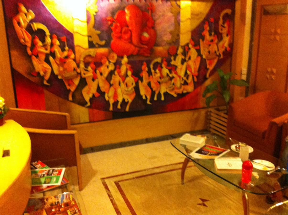 פונה Hotel Ashirwad מראה חיצוני תמונה